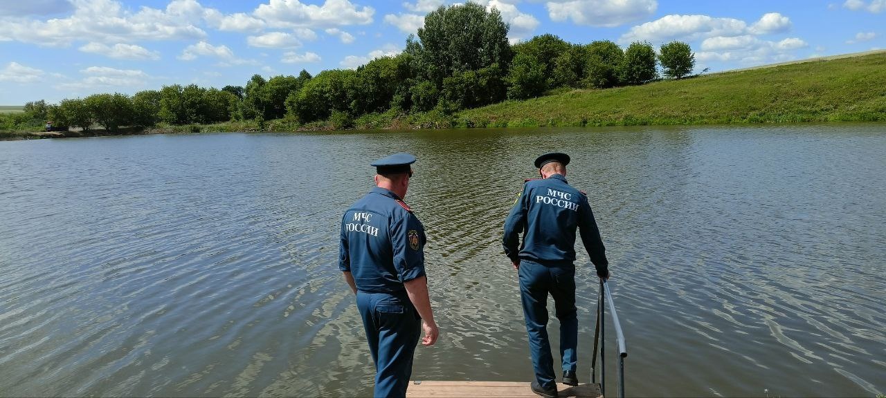 Усиленное патрулирование водоёмов Плавского района продолжают проводить спасатели.