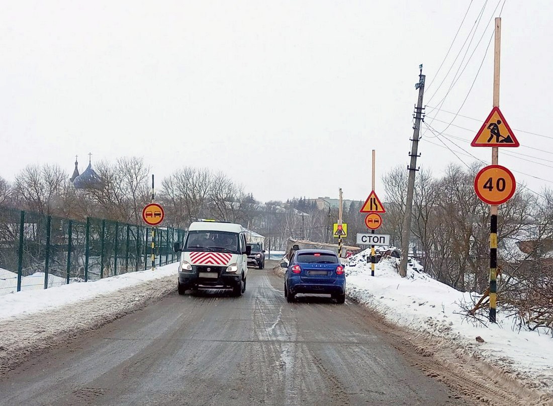 Продолжается капитальный ремонт моста через реку Плава на улице Урицкого..